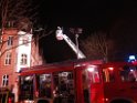 Feuer 3 Dachstuhlbrand Koeln Muelheim Gluecksburgstr P201